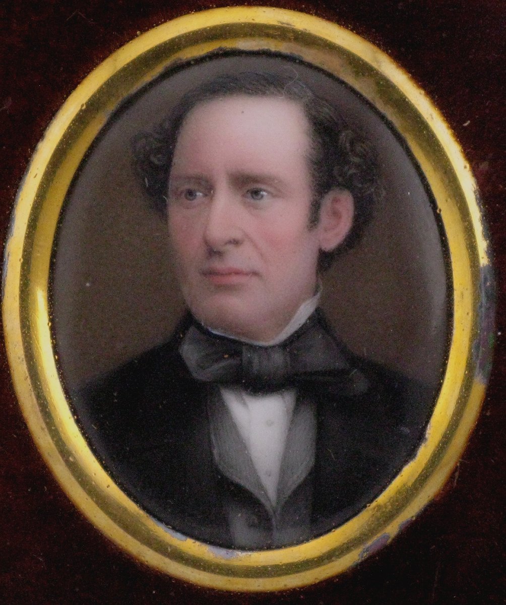 Paire de portraits miniatures sur émail, vers 1850-photo-3