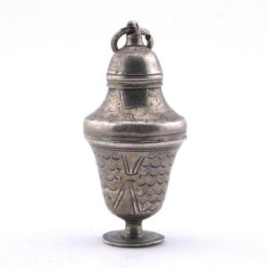 Flacon à senteurs / Pomander en argent, Allemagne, vers 1710