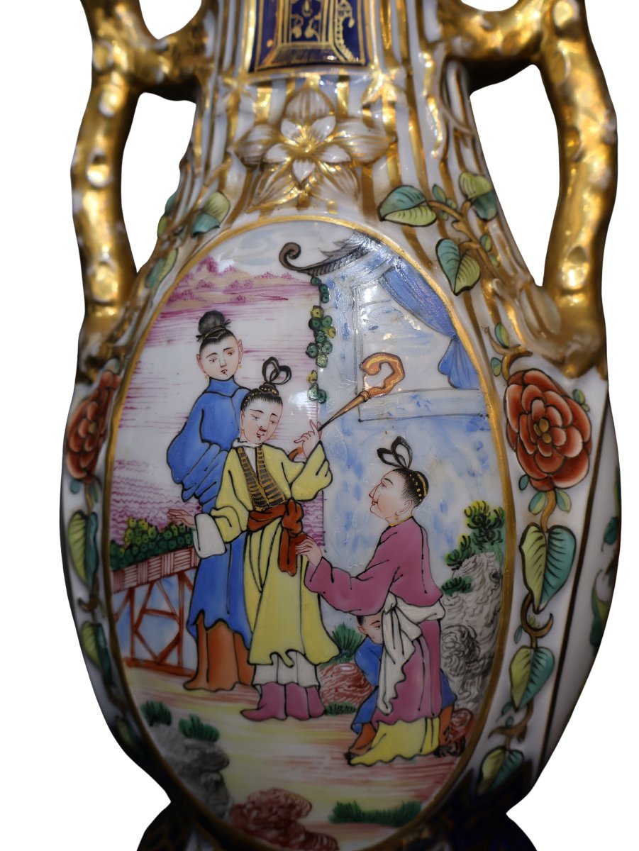 Paire de vases couverts en porcelaine de Bayeux – XIXe siècle-photo-2