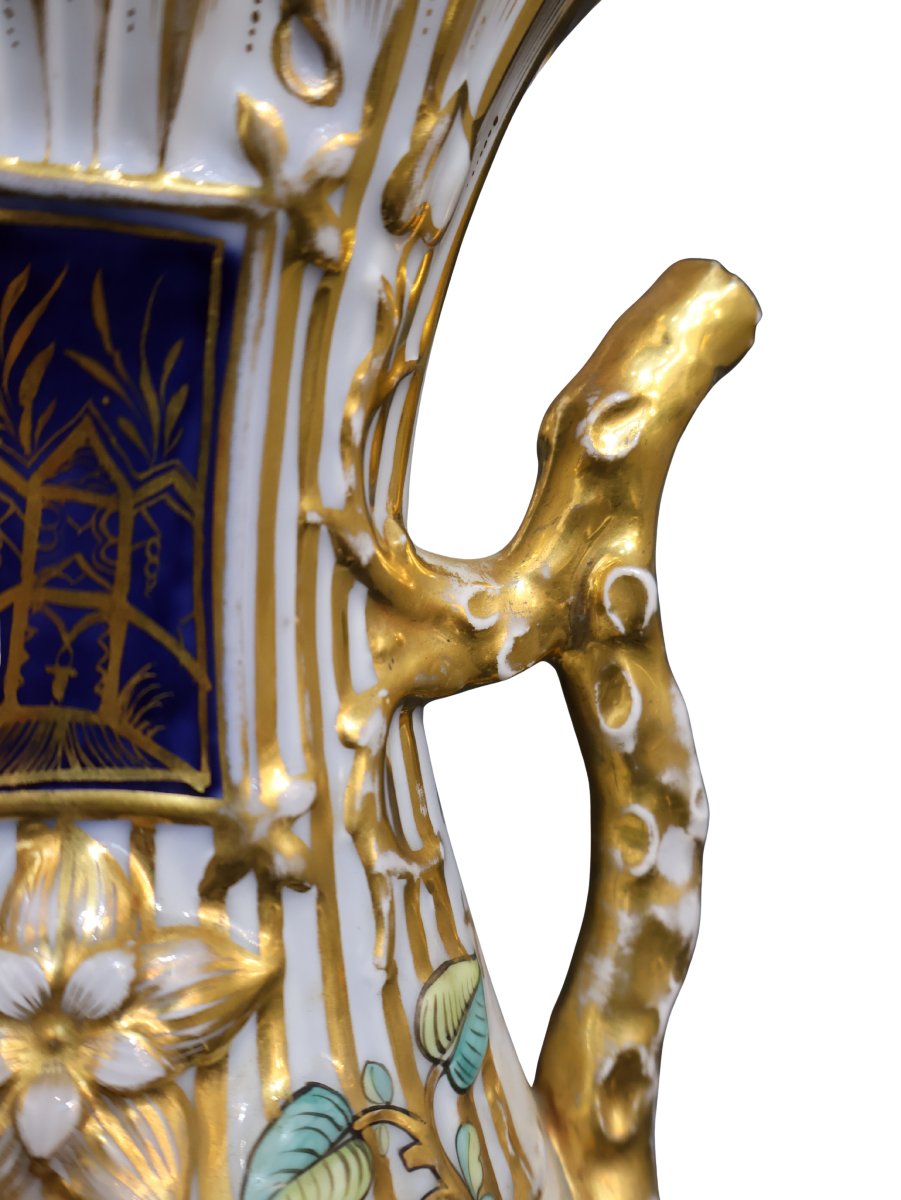 Paire de vases couverts en porcelaine de Bayeux – XIXe siècle-photo-4