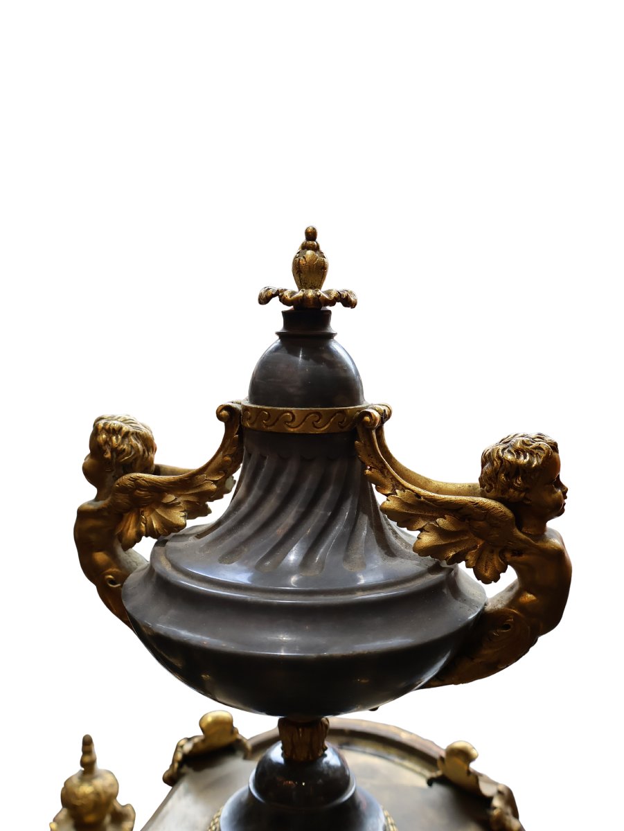 Louis XVI Style Ormolu Mantel Clock-photo-1