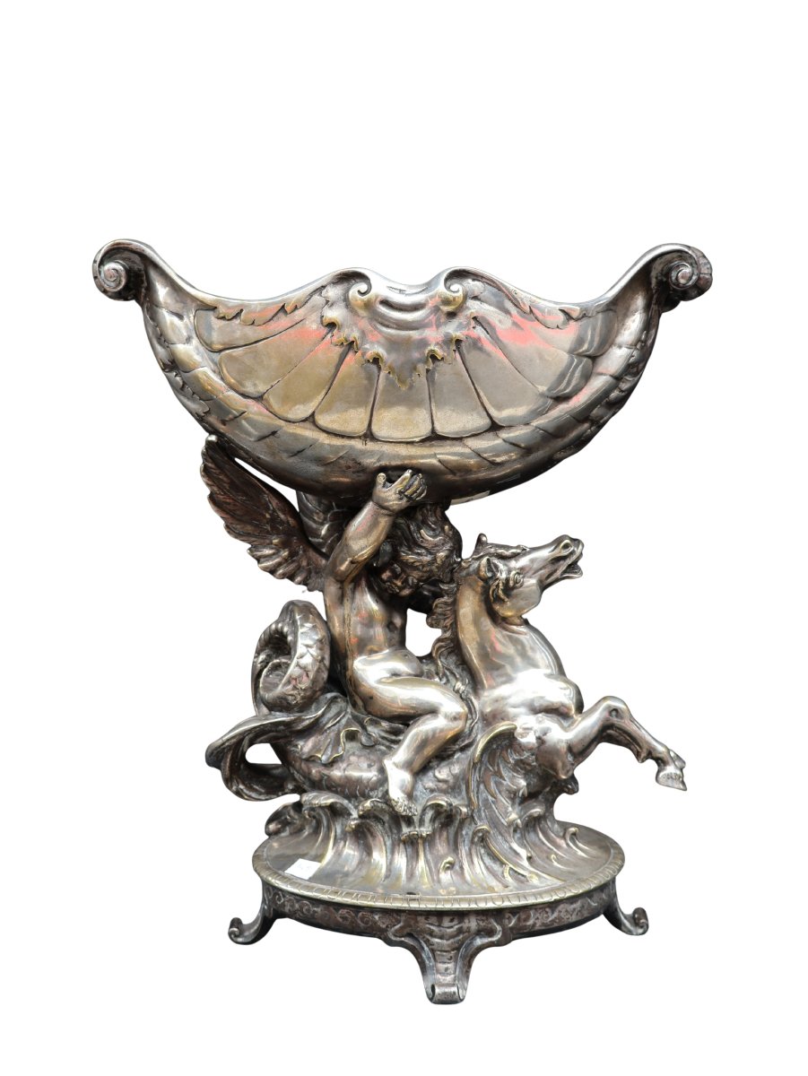 Coupe de centre de table en bronze argenté à décor mythologique, époque Napoléon III