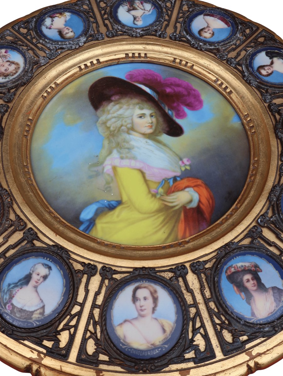 Table guéridon Napoléon III à décor de portraits féminins du XVIIIe siècle-photo-6