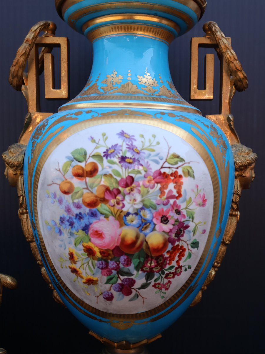 Blue-ground Porcelain And Gilt-bronze Mantel Garniture – Louis XVI Style-photo-2