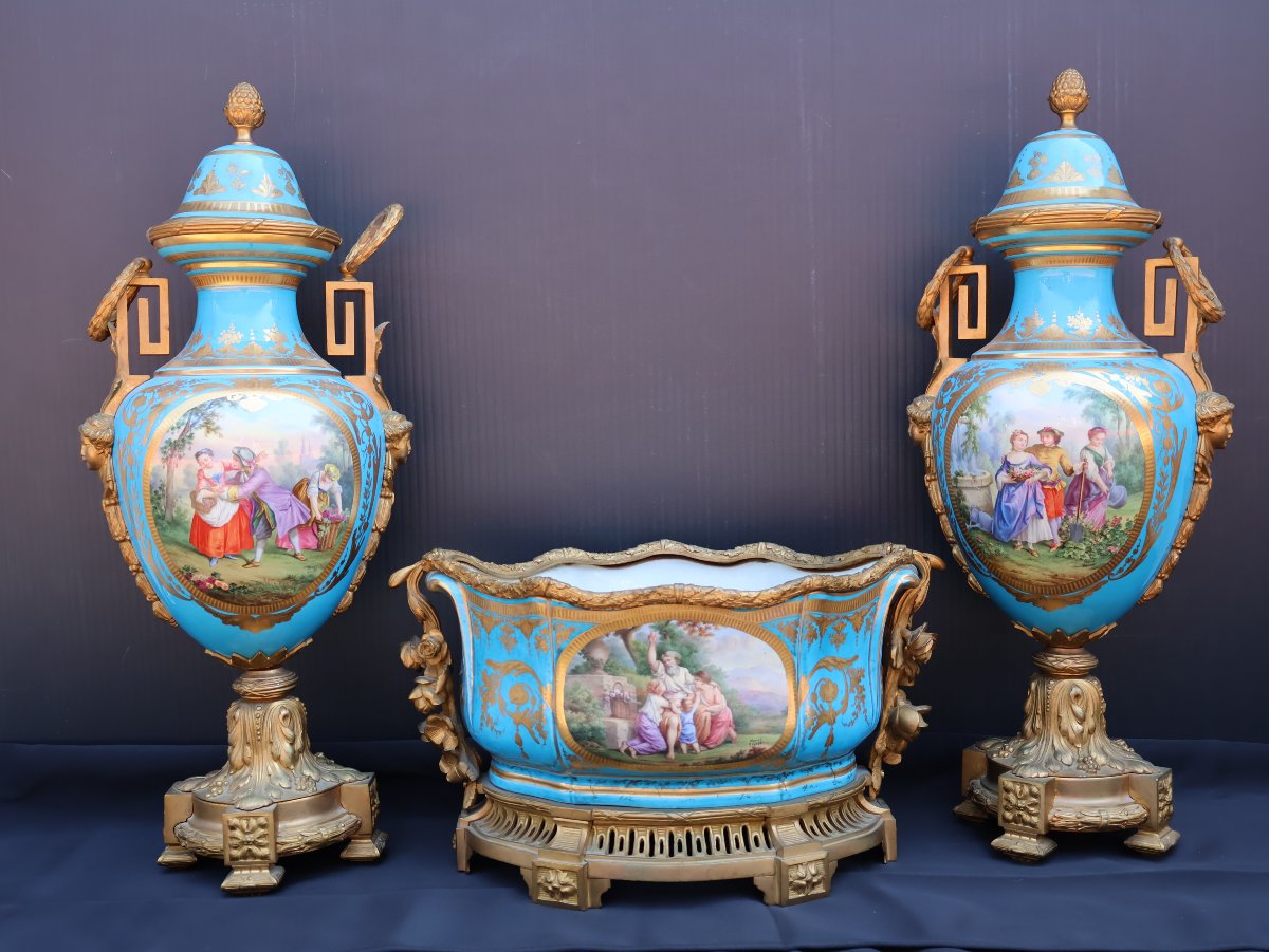 Blue-ground Porcelain And Gilt-bronze Mantel Garniture – Louis XVI Style-photo-5