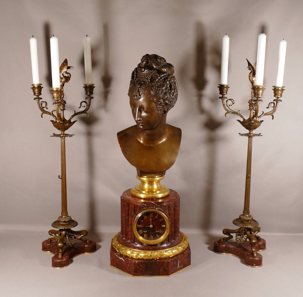 Barbedienne, Diane De Poitiers, Garniture Pendule Et Candélabres, Bronze Et Marbre, XIX ème