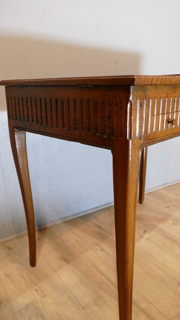 Dressing Table, Louis XVI Dressing Table In Walnut XVIIIth Century-photo-3