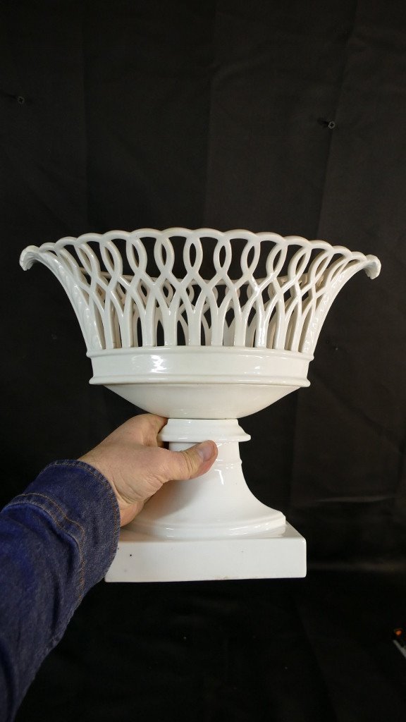 Empire Style Shuttle Cup In Openwork White Porcelain, XIXth Time-photo-4