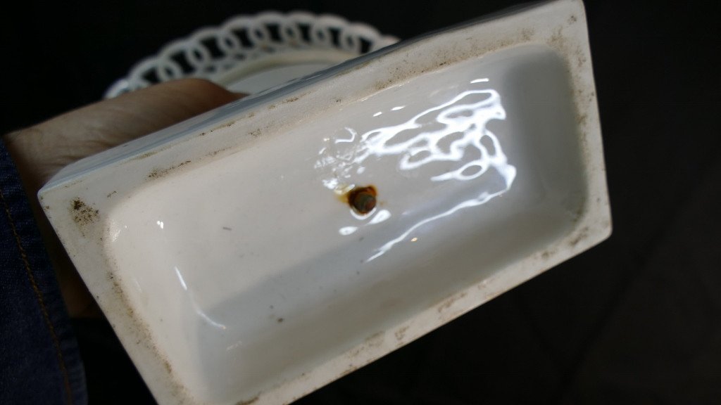 Coupe Navette De Style Empire En Porcelaine Blanche Ajourée, époque XIX ème-photo-2