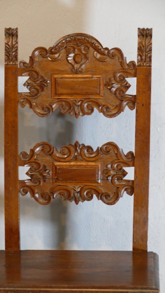 Chaise Italienne En Noyer Sculpté époque XVII ème Siècle-photo-3