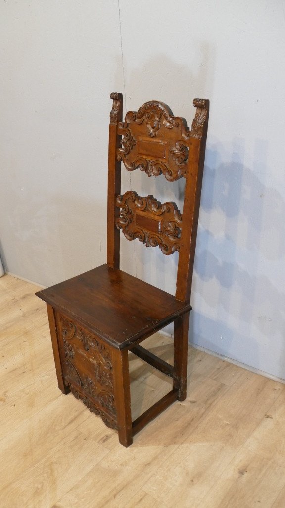 Chaise Italienne En Noyer Sculpté époque XVII ème Siècle-photo-1