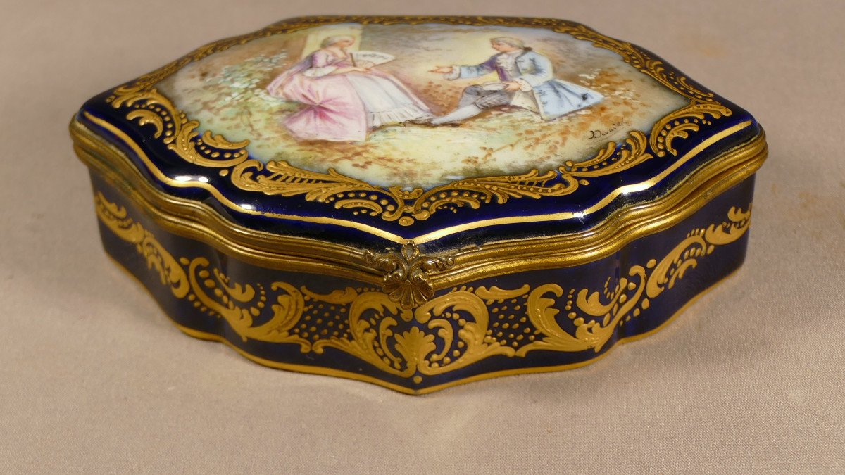 Porcelain Box In The Taste Of Sèvres, Galante Scene, XIX-photo-2
