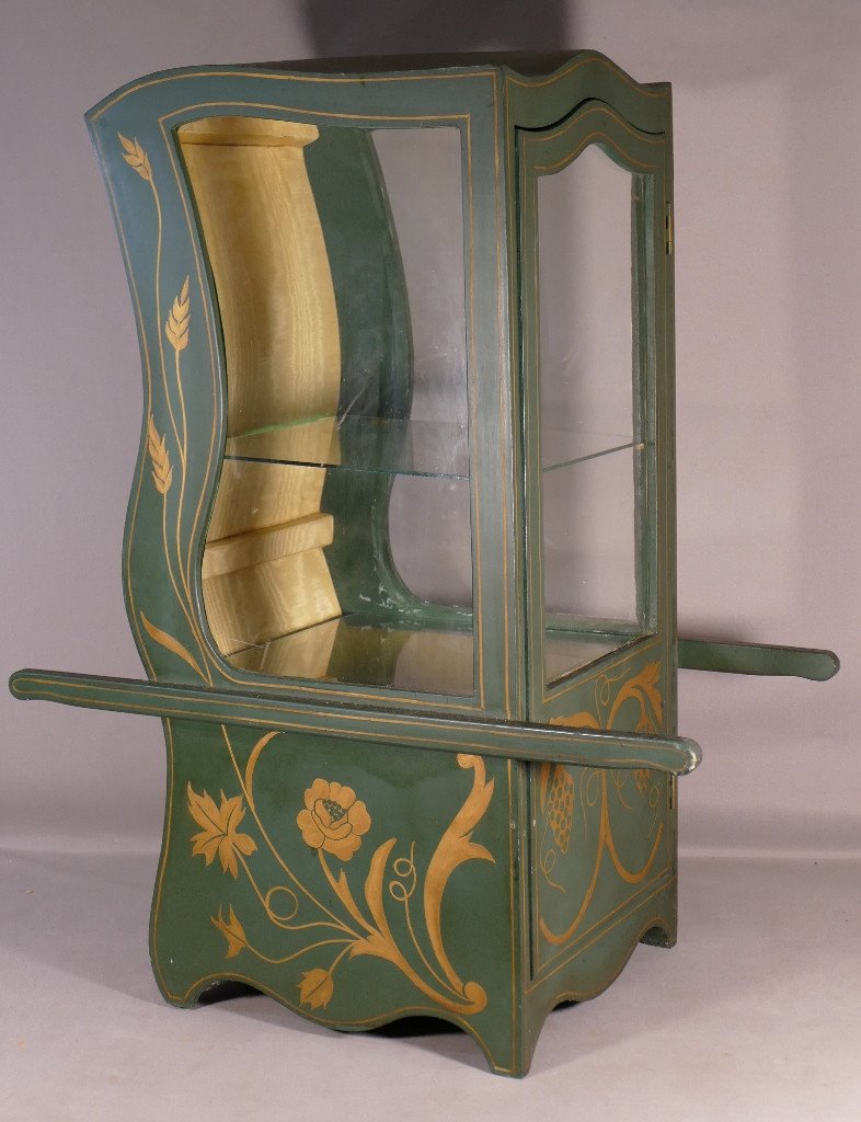 Grande Vitrine Chaise à Porteur En Bois Peint Et Verre, époque Milieu XX ème