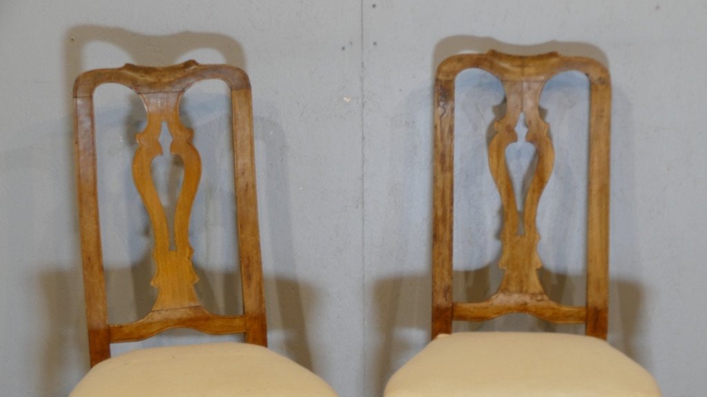 Pair Of XVIIIth Venetian Chairs In Walnut-photo-3