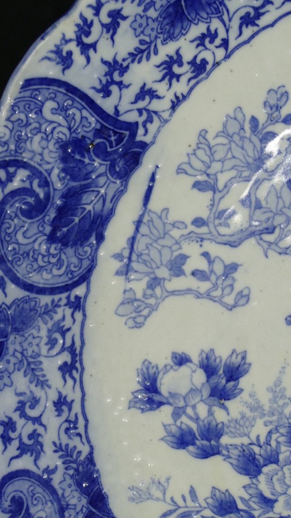 Pair Of Large Asian Kraak Style Peacock Dishes In White Blue Porcelain, Late XVIII Period-photo-4