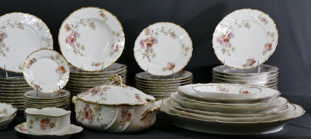 19th Century Table Service, 71 Pieces With Flowers, Martial Redon Limoges-photo-2