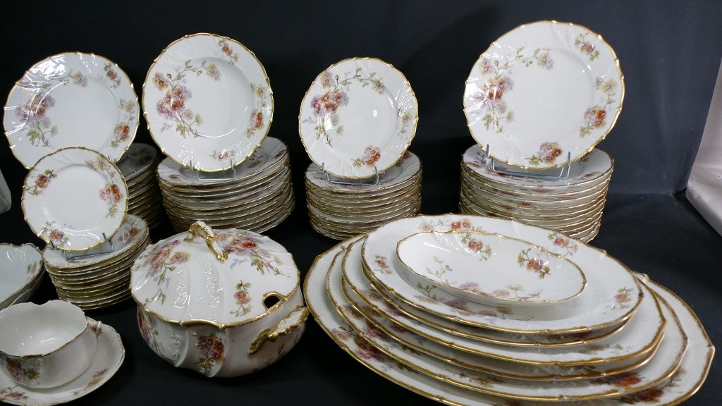 19th Century Table Service, 71 Pieces With Flowers, Martial Redon Limoges-photo-3