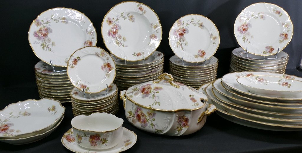 19th Century Table Service, 71 Pieces With Flowers, Martial Redon Limoges-photo-4