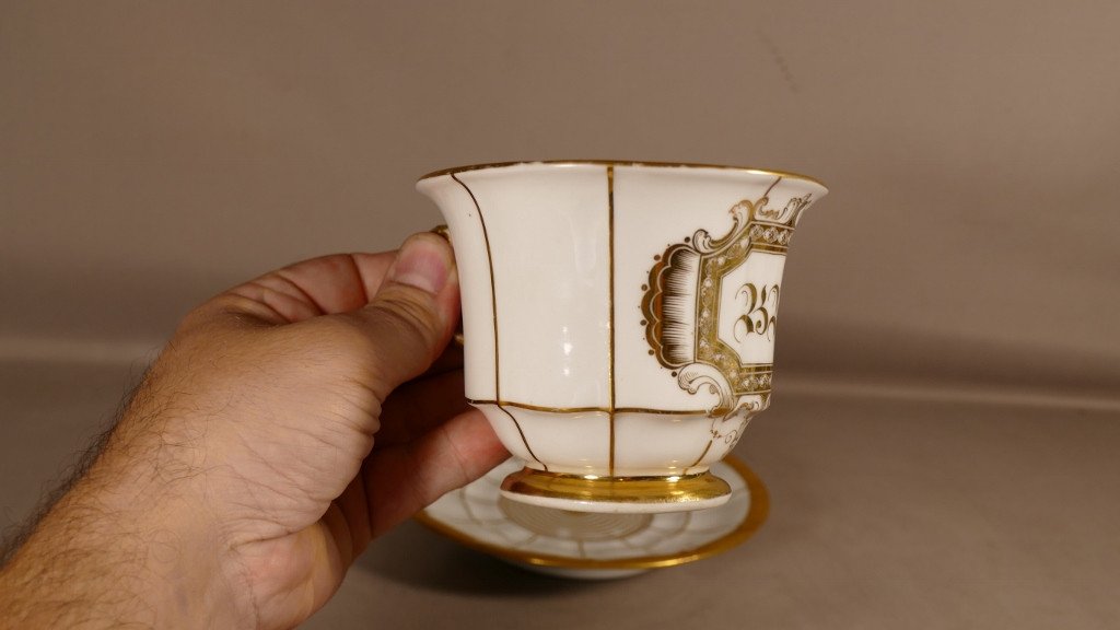 Tasse à Chocolat Louis Philippe En Porcelaine Blanche Et Dorée, époque XIX ème-photo-4