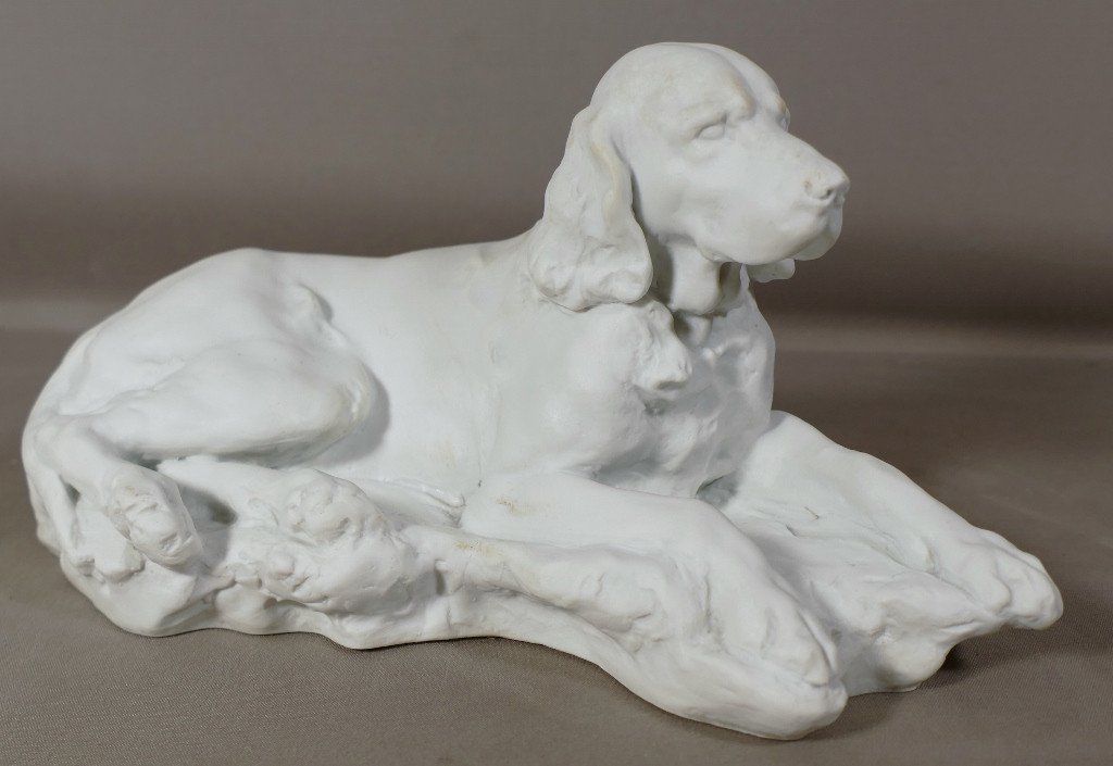 Le Chien, Statuette En Biscuit De Porcelaine Signé Jules Desbois, Début XX ème