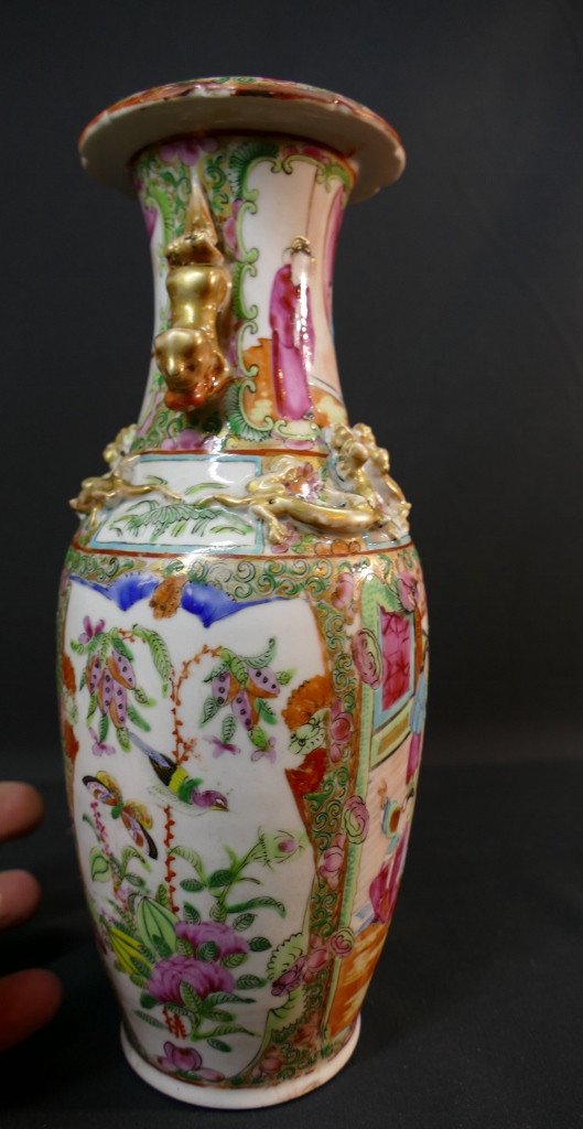 Small Cantonese Chinese Porcelain Vase, Early 20th Century-photo-3