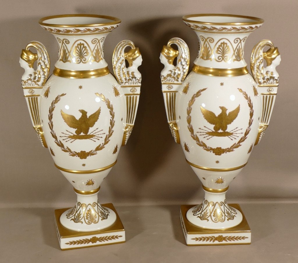 Pair Of Large Empire Style Vases In White And Gold Porcelain, Eagle, N And Bees,-photo-2