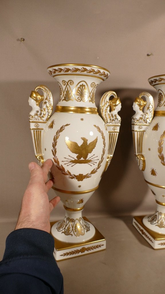 Pair Of Large Empire Style Vases In White And Gold Porcelain, Eagle, N And Bees,-photo-1