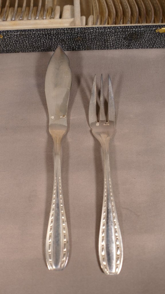 Ercuis, Set Of Silver Metal Fish Cutlery, Forks And Knives-photo-2