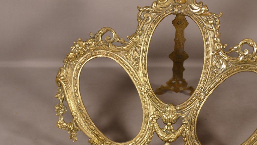 Triple Photo Frame In Gilt Bronze In Oval Shape And Napoleon III Style-photo-3