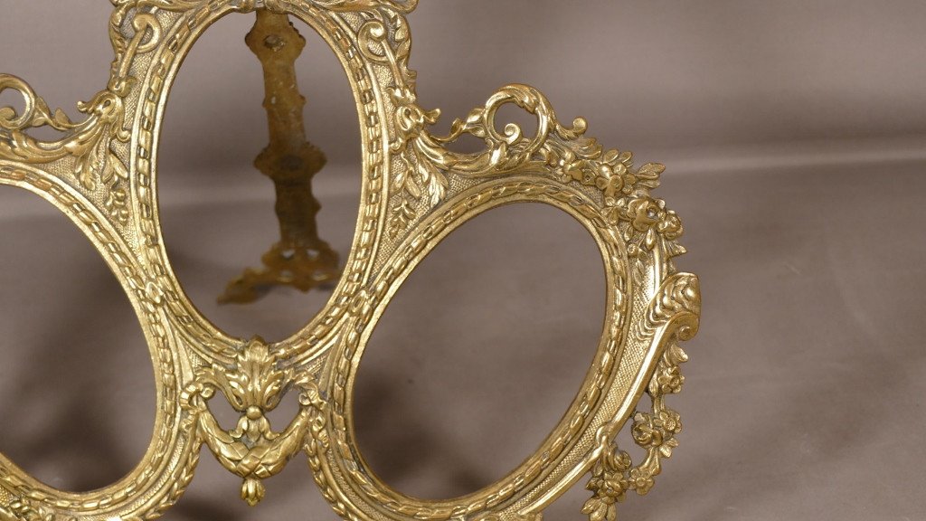 Triple Photo Frame In Gilt Bronze In Oval Shape And Napoleon III Style-photo-4