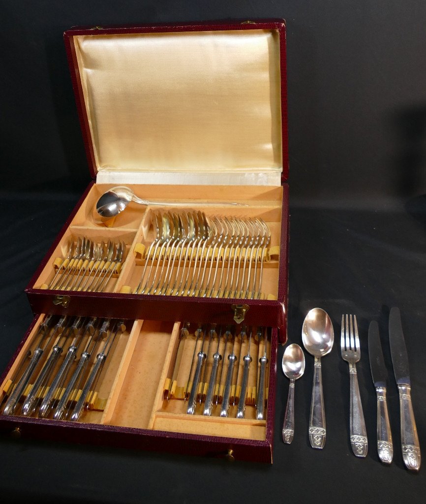 Art Deco Housewife 61 Pieces For 12 People In Silver Metal