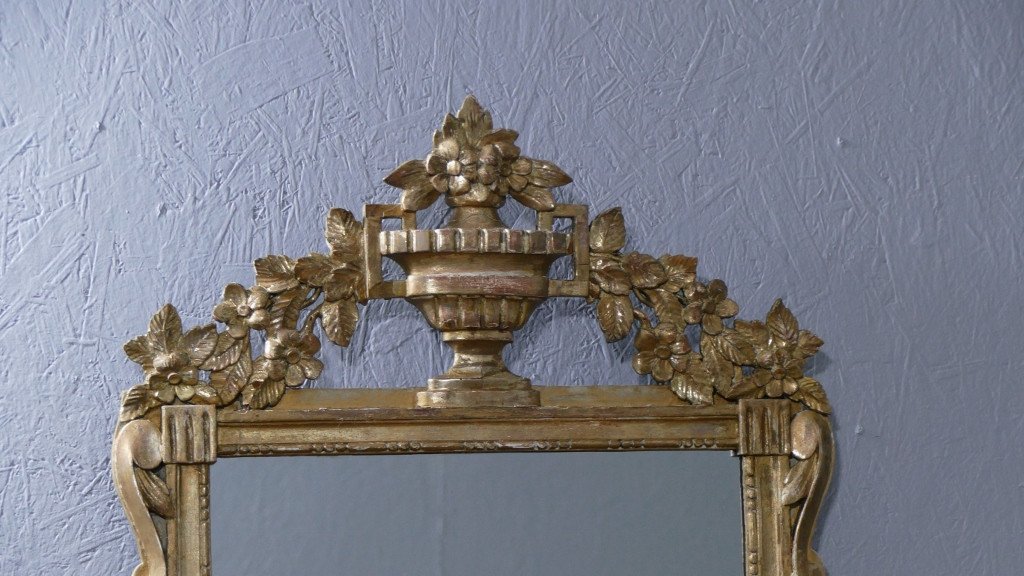 Louis XVI Style Mirror In Carved Wood With Golden Patina, Early 20th Century Period-photo-2
