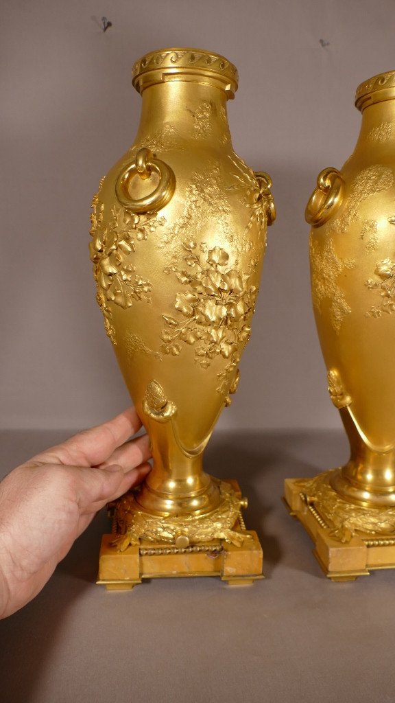 Pair Of Japanese Cassolette Vases In Gilt Bronze With Chiseled Flowers, 19th Century-photo-6