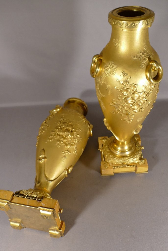 Paire De Cassolettes Vases Japonisants En Bronze Doré Aux Fleurs Ciselées, époque XIX ème-photo-8