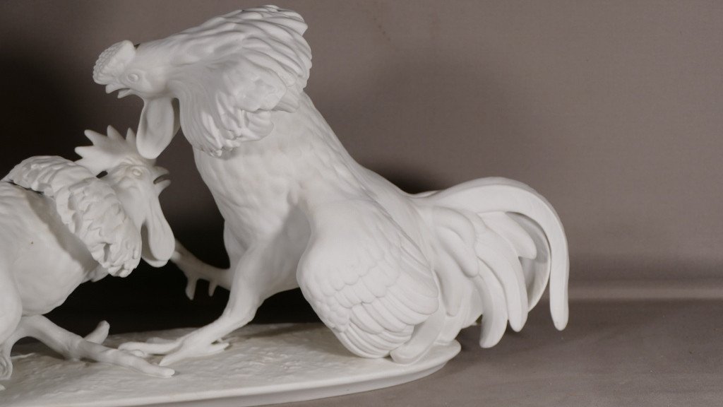 Cockfight, Porcelain Biscuit Sculpture By Szabo Zoltan, 20th Century-photo-3