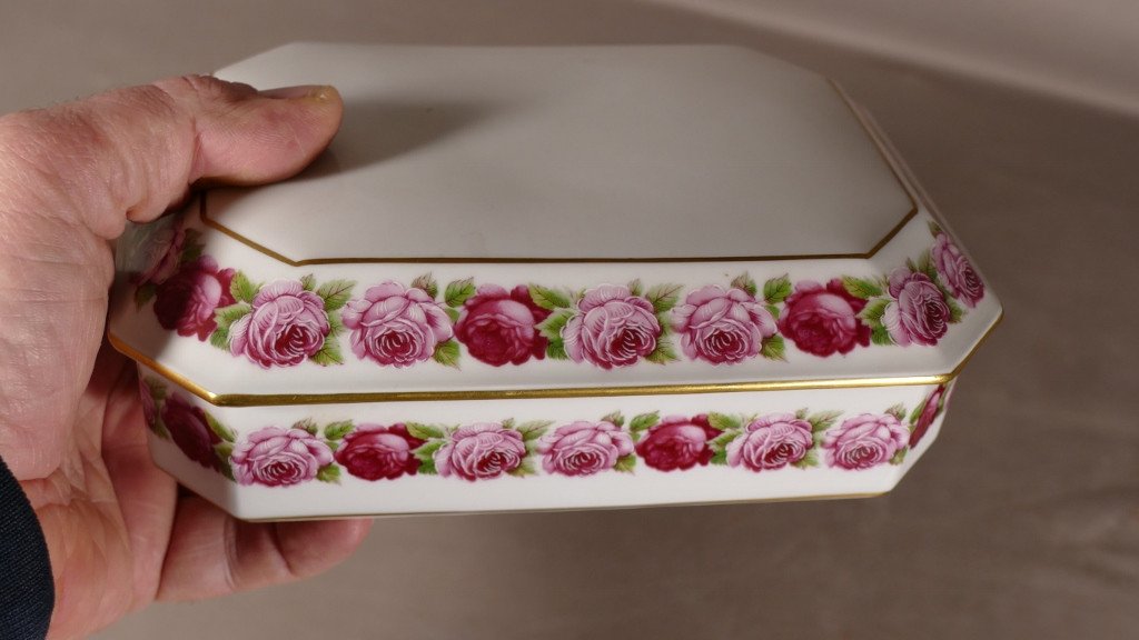 Limoges Porcelain Rose Box, 1980s Period-photo-3