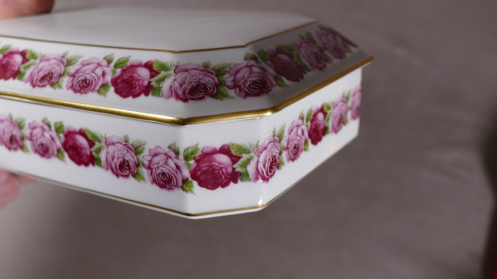 Limoges Porcelain Rose Box, 1980s Period-photo-1
