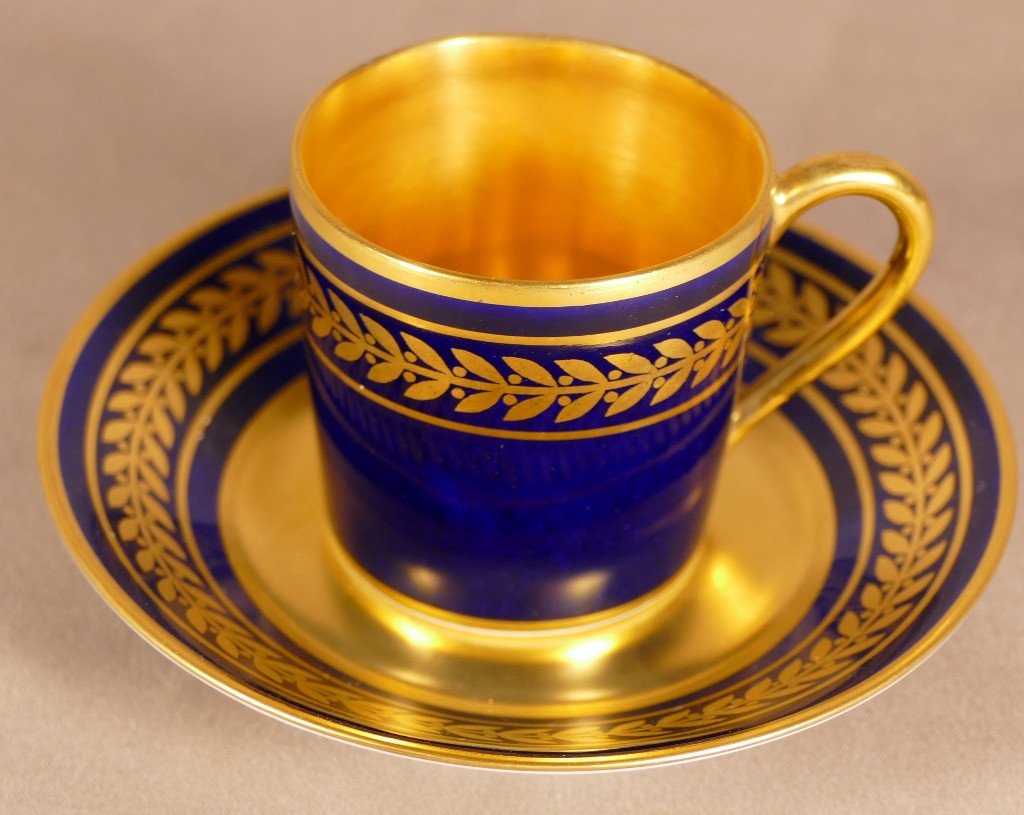 Bernardaud, Mocha Cup In Oven Blue Porcelain And Bay Leaves Gilded With Fine Gold