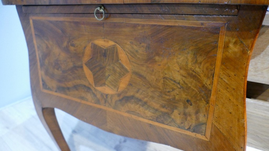 Middle Flat Desk In Walnut And Louis XV Marquetry, 18th Century -photo-7