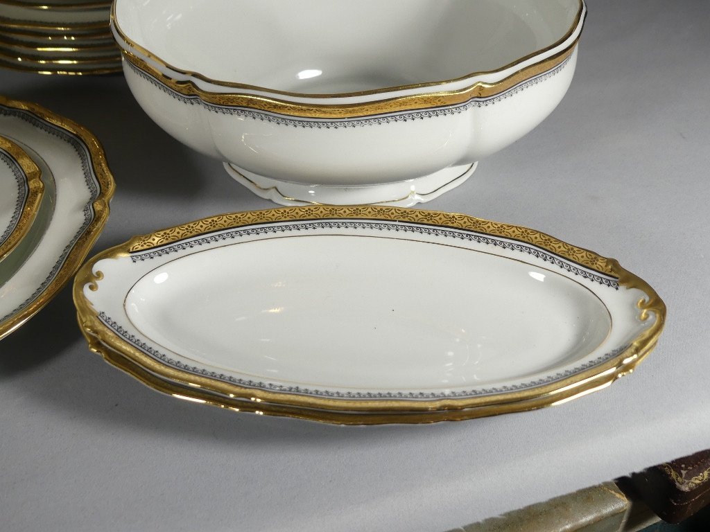 12 Person Service In White And Gold Limoges Porcelain, 55 Pieces-photo-2