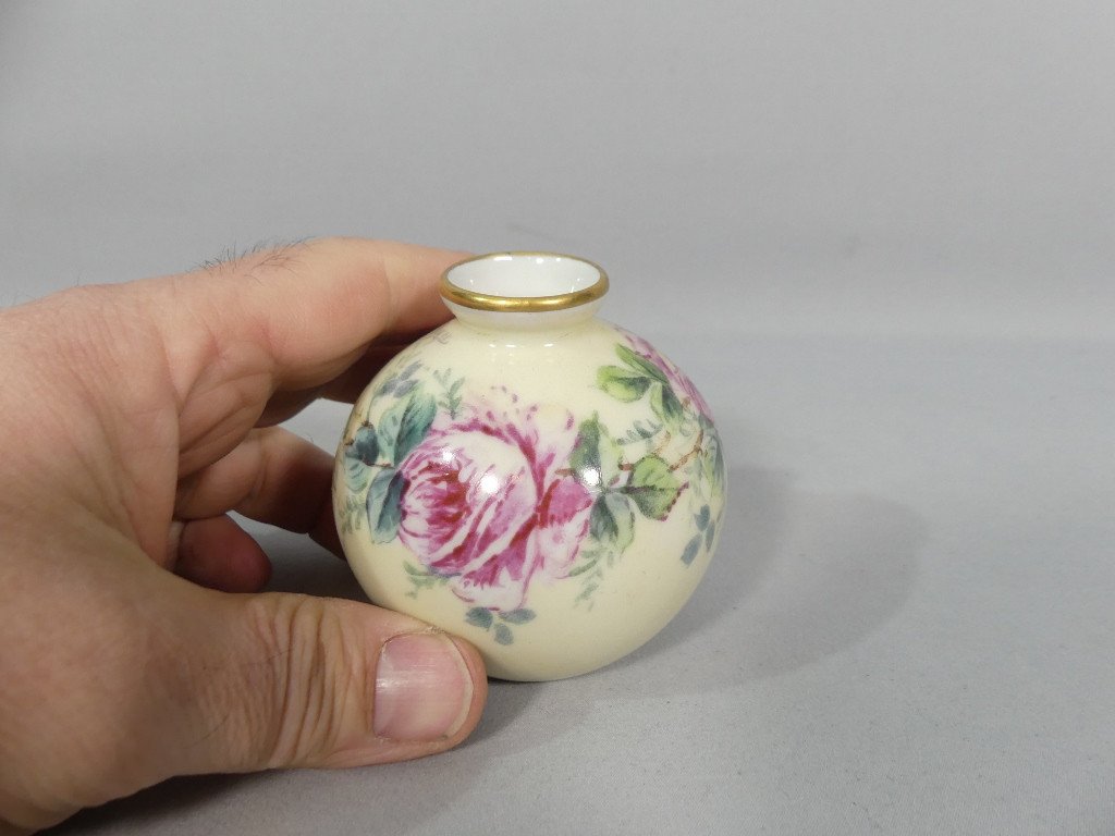 Les Roses, Very Small Hand Painted Limoges Porcelain Ball Vase-photo-4