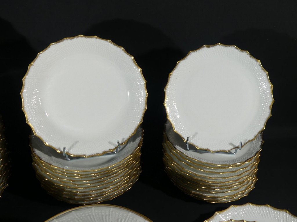 12 Person Service In Limoges Porcelain, White And Gold Relief Decor-photo-3