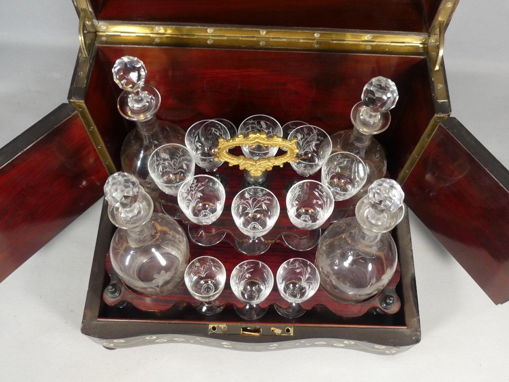 Cave à Liqueur Napoléon III En Marqueterie De Nacre Et Laiton, Verrerie Cristal Baccarat, XIX è-photo-2