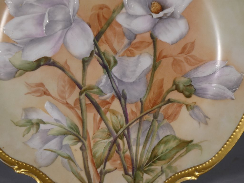 Magnolia, Plat En Porcelaine De Limoges Peint &agrave; La Main Mandavy De Malvaleix-photo-1