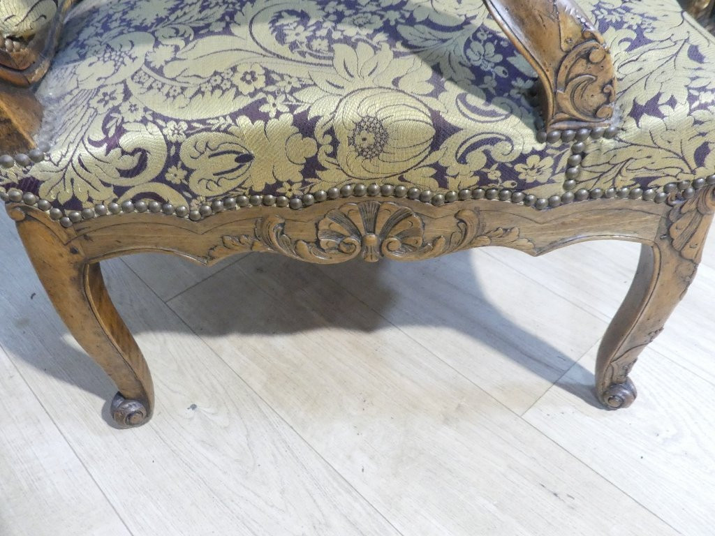 Large Fauteuil d'époque Régence En Noyer Richement Sculpté, Début XVIII ème Siècle-photo-5