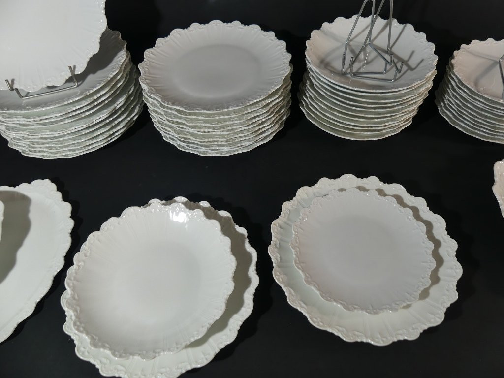 Raynaud Limoges, Service Pour 12 Personnes En Porcelaine Blanche Textur&eacute;e En Relief-photo-7