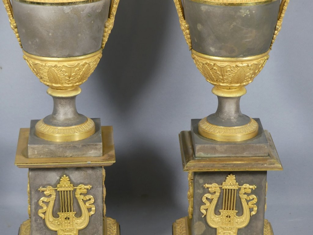 Paire De Grandes Cassolettes Formant Bougeoirs d'époque Empire En Bronze Doré Et Argenté, XIX è-photo-2