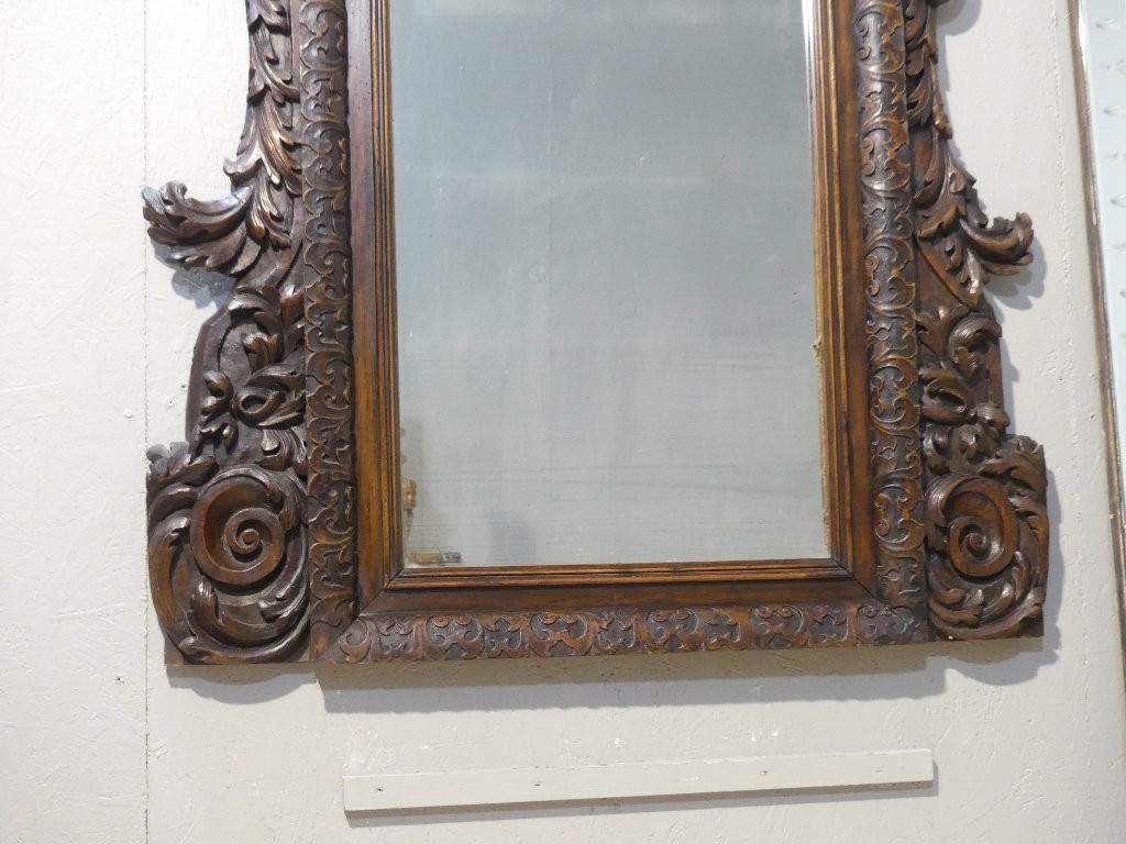 19th Century Carved Walnut Wood Mirror With Acanthus Leaves -photo-2