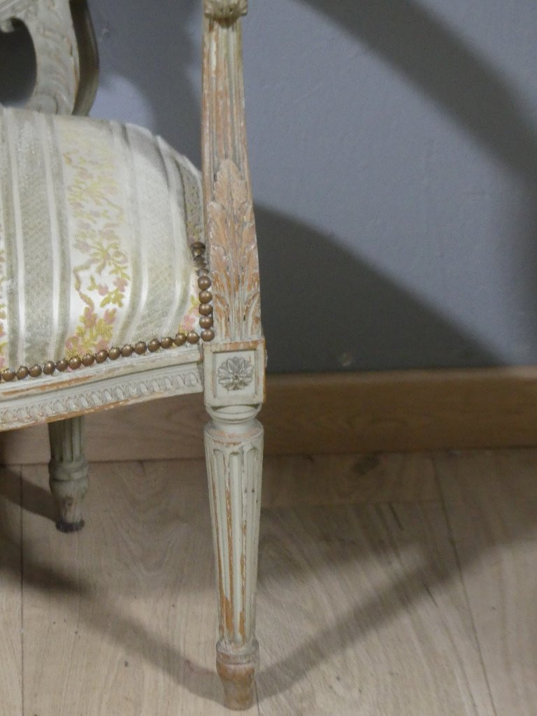 Fauteuil de style Louis XVI en bois sculpt&eacute; et laqu&eacute;, &eacute;poque XIX &egrave;me si&egrave;cle-photo-4