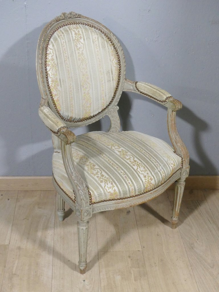 Fauteuil de style Louis XVI en bois sculpt&eacute; et laqu&eacute;, &eacute;poque XIX &egrave;me si&egrave;cle-photo-5